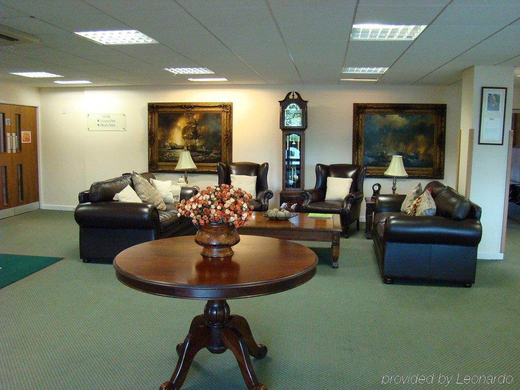 The Wiltshire Hotel, Golf And Leisure Resort Swindon Extérieur photo